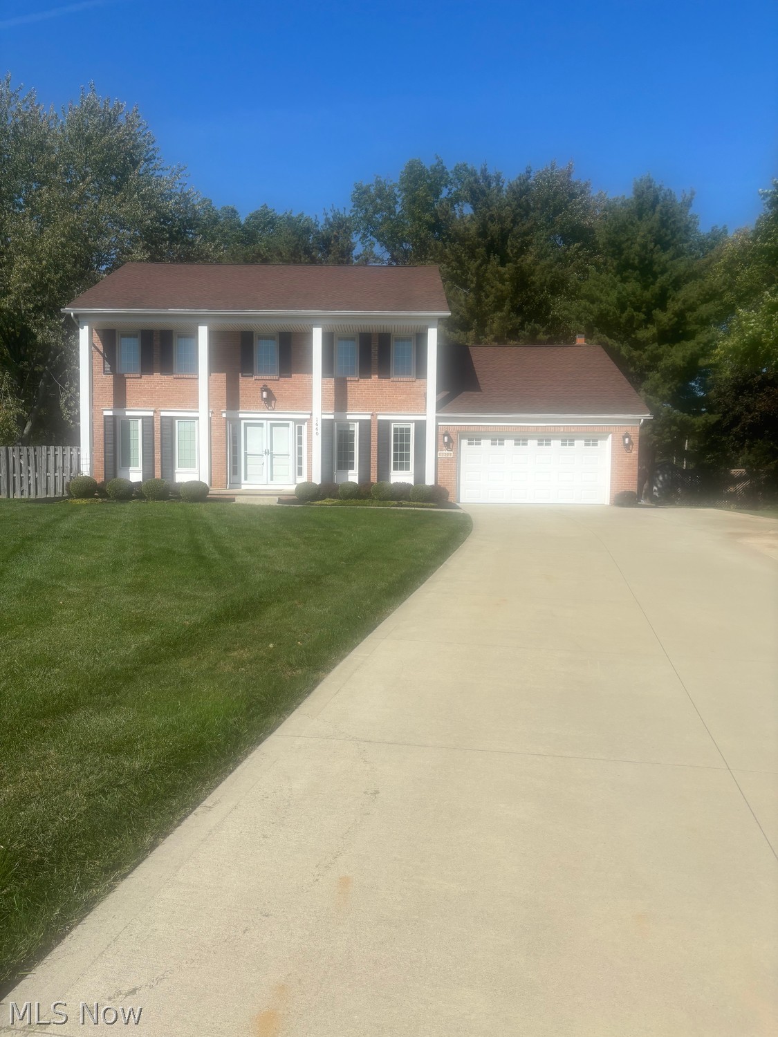 1660 Sperrys Forge Trail Westlake OH 44145