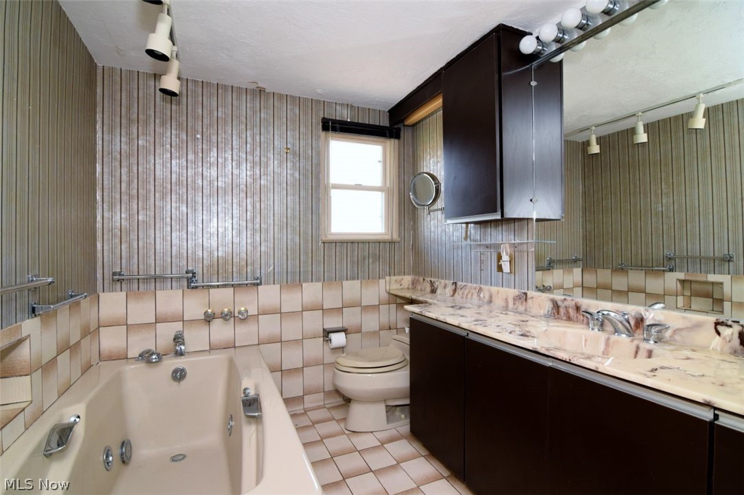 24250 S Woodland Road Shaker Heights OH 44122