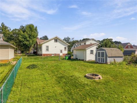 324 Woodrow Street NW North Canton OH 44720