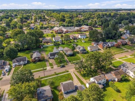 324 Woodrow Street NW North Canton OH 44720