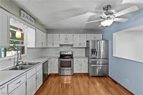7728 Brunswick Circle NW Massillon OH 44646