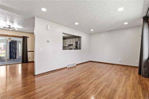 7728 Brunswick Circle NW Massillon OH 44646