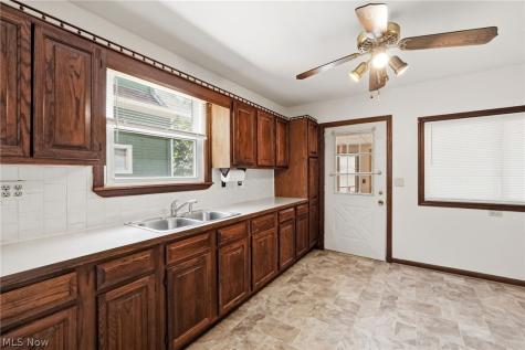 4116 W 161st Street Cleveland OH 44135