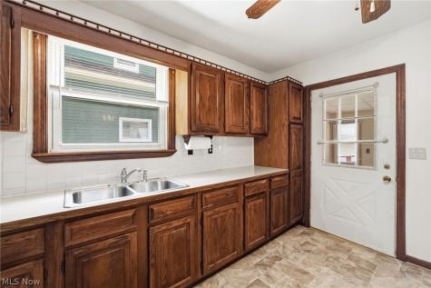4116 W 161st Street Cleveland OH 44135