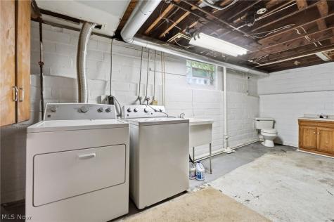 4116 W 161st Street Cleveland OH 44135