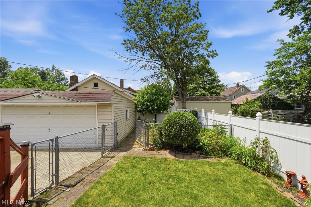 4116 W 161st Street Cleveland OH 44135