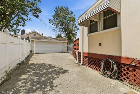 4116 W 161st Street Cleveland OH 44135