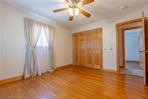 3804 Psolla Street NE Canton OH 44721