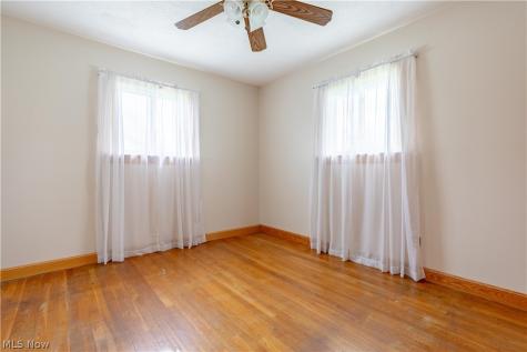 3804 Psolla Street NE Canton OH 44721