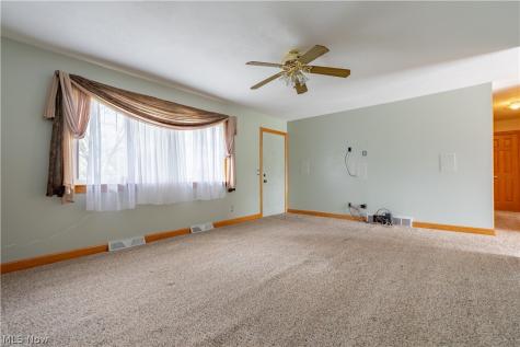 3804 Psolla Street NE Canton OH 44721