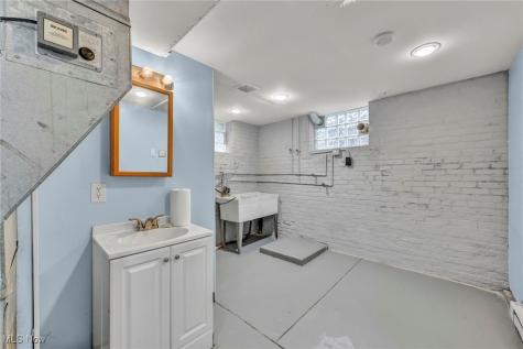 3479 W 95th Street Cleveland OH 44102