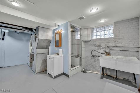 3479 W 95th Street Cleveland OH 44102