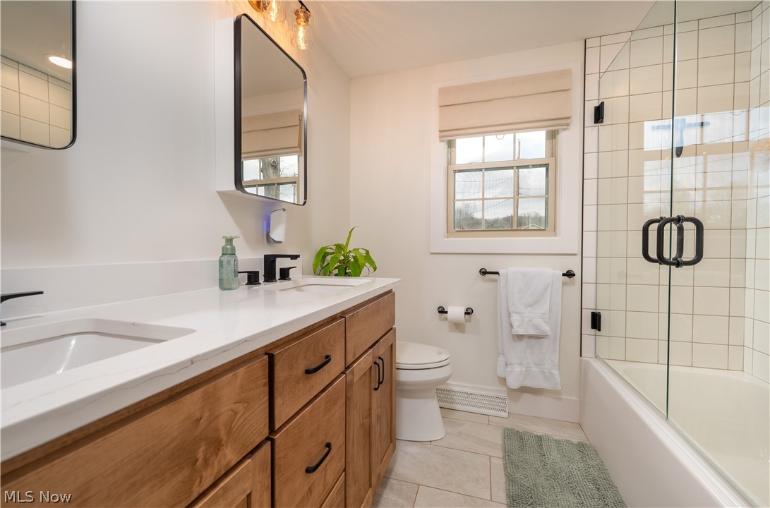 1126 3rd Street SW New Philadelphia OH 44663