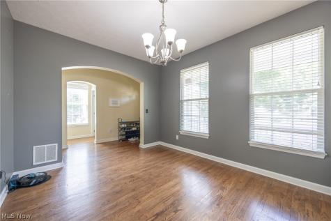 8856 Oakbrook Circle Twinsburg OH 44087
