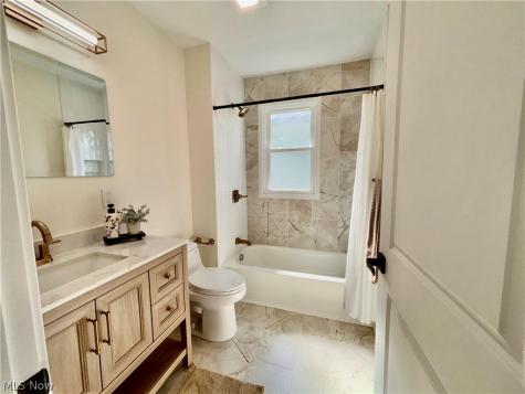 6200 Ellen Avenue Cleveland OH 44102
