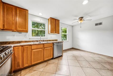 2490 Glenridge Road Euclid OH 44117