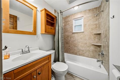 2490 Glenridge Road Euclid OH 44117