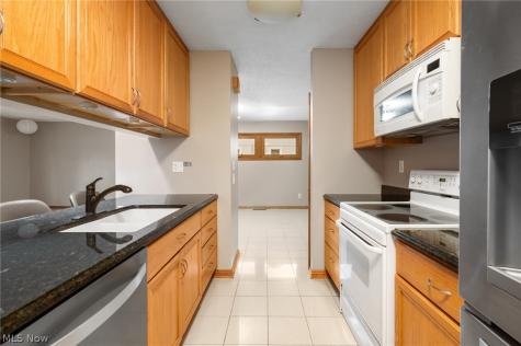540 Crossbrook Drive Berea OH 44017