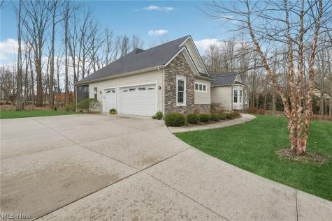 380 Crown Ridge Drive Cuyahoga Falls OH 44223