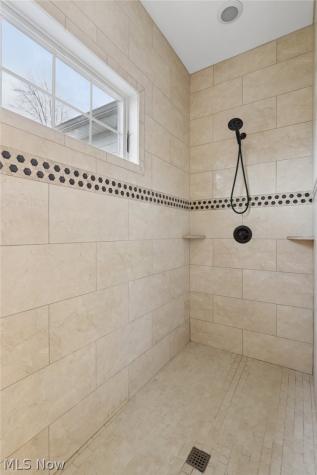 380 Crown Ridge Drive Cuyahoga Falls OH 44223