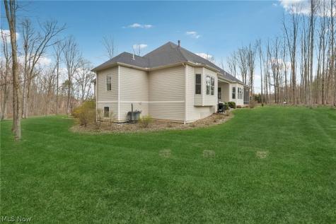 380 Crown Ridge Drive Cuyahoga Falls OH 44223