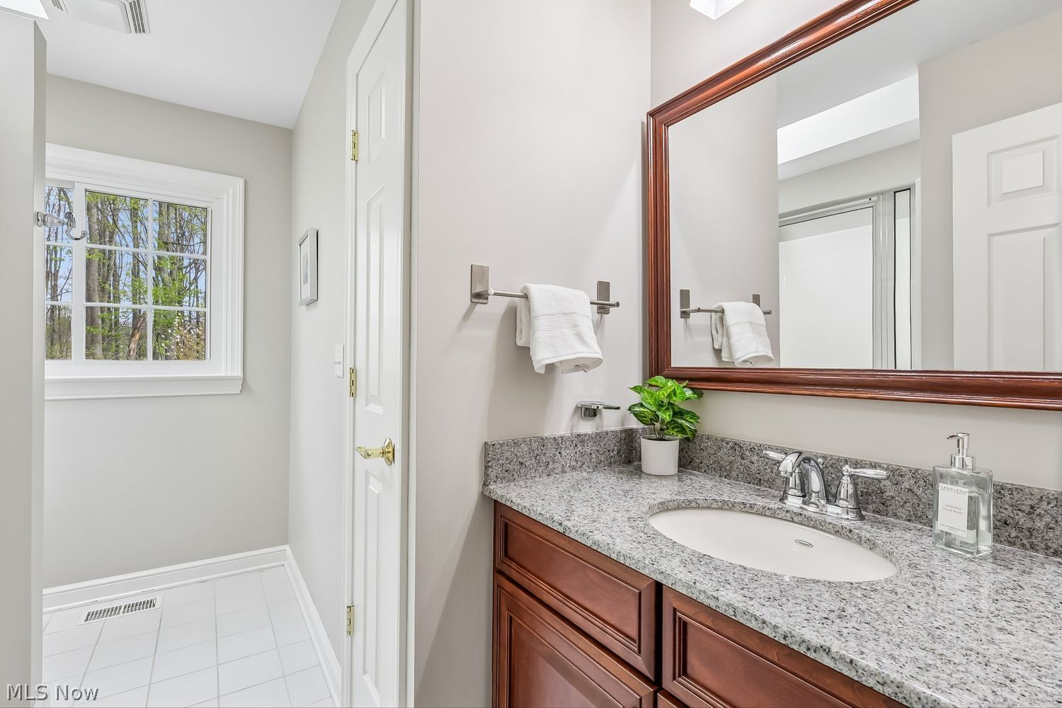 8688 Lake In The Woods Trail Chagrin Falls OH 44023