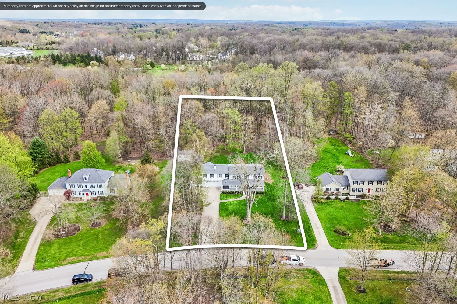 8688 Lake In The Woods Trail Chagrin Falls OH 44023