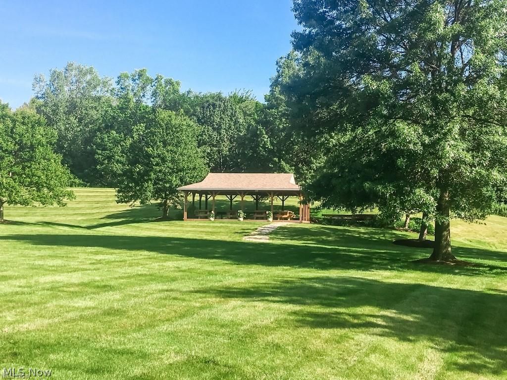 8688 Lake In The Woods Trail Chagrin Falls OH 44023