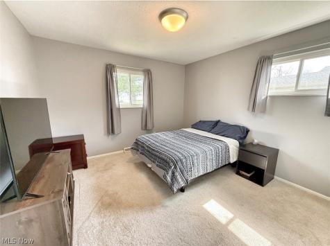 1739 Ridgeview Drive Wickliffe OH 44092