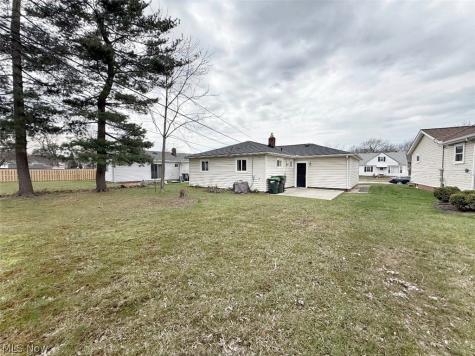 1739 Ridgeview Drive Wickliffe OH 44092
