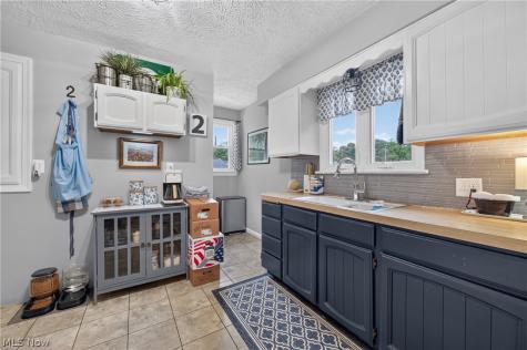 757 Saint Clair Avenue Barberton OH 44203