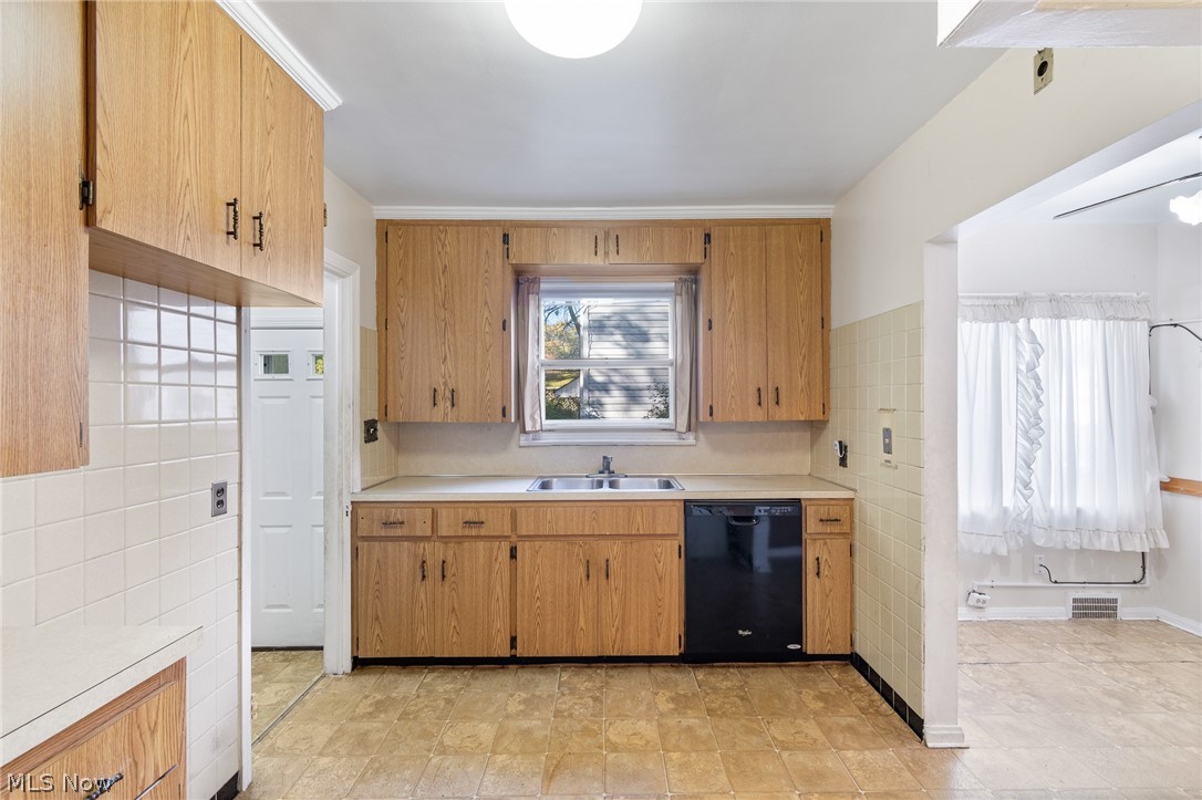 20508 Halifax Road Warrensville Heights OH 44122