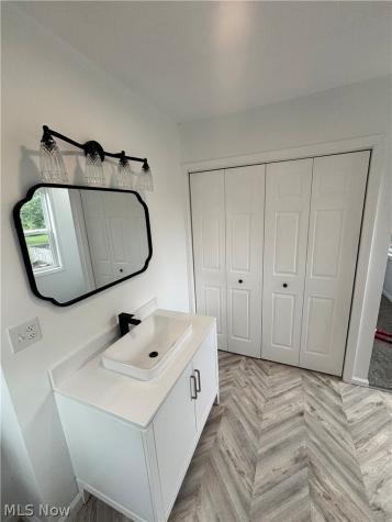 137 Gilbert Niles OH 44446
