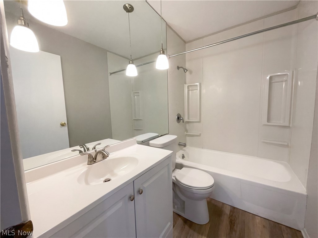 5896 Mills Creek Lane North Ridgeville OH 44039