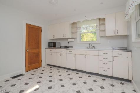 26240 Pettibone Road Bedford OH 44146