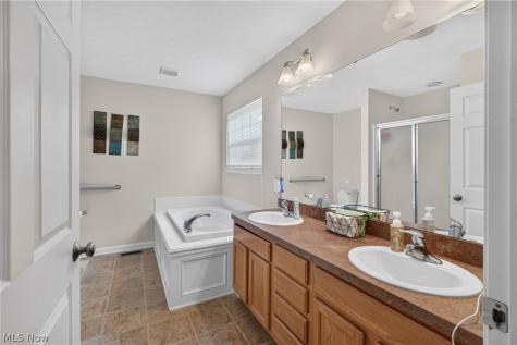 8316 Chesapeake Drive North Ridgeville OH 44039