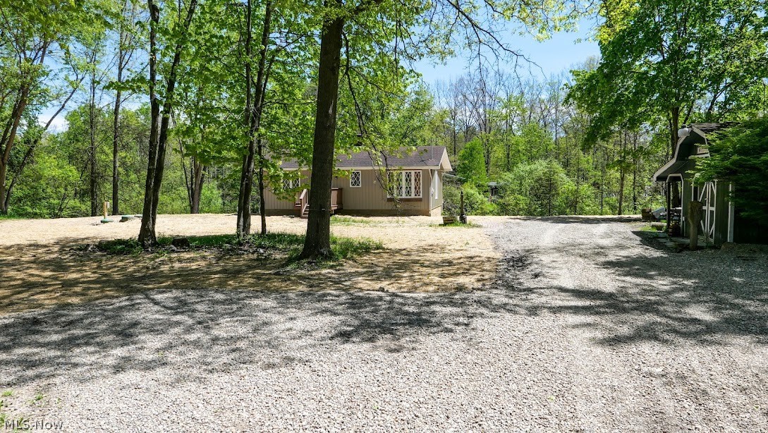 4960 W Lagoon Road West Farmington OH 44491
