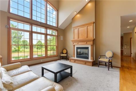 1597 Fallen Timber Street NE Canton OH 44721