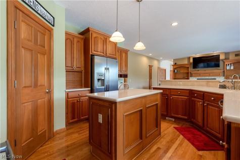 1597 Fallen Timber Street NE Canton OH 44721