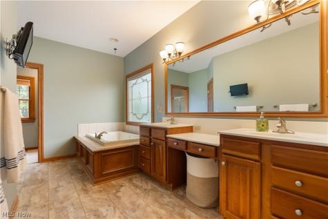 1597 Fallen Timber Street NE Canton OH 44721