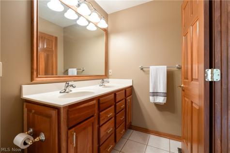 1597 Fallen Timber Street NE Canton OH 44721