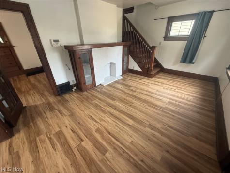 1422 Elder Avenue Akron OH 44301