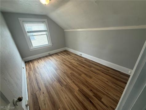 1422 Elder Avenue Akron OH 44301
