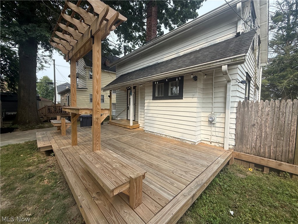 1422 Elder Avenue Akron OH 44301
