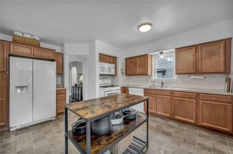73 Harnagy Street Berea OH 44017