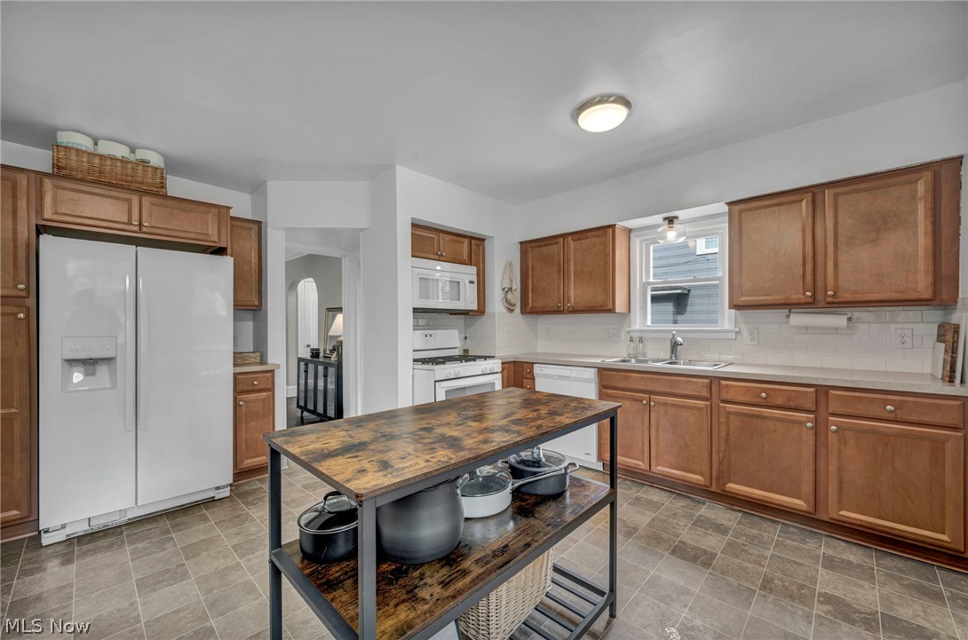 73 Harnagy Street Berea OH 44017