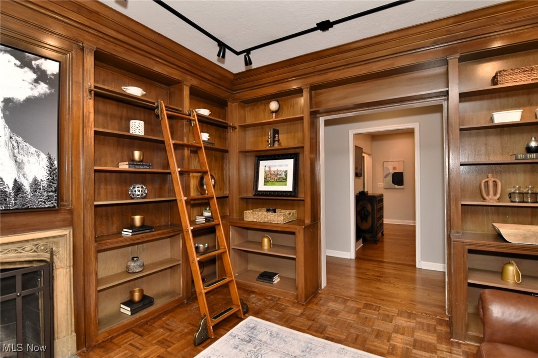 18400 Shelburne Road Shaker Heights OH 44118