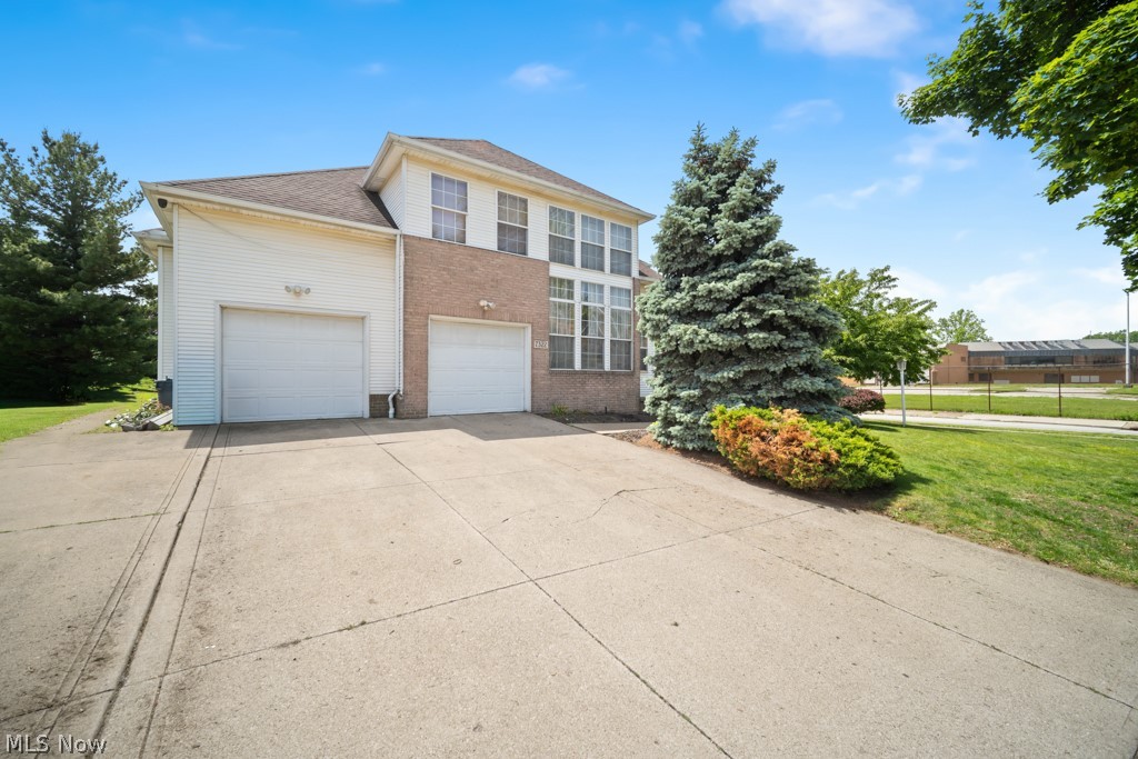 7322 Lexington Avenue Cleveland OH 44103