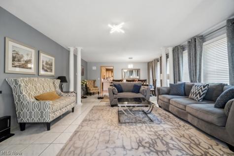 7322 Lexington Avenue Cleveland OH 44103