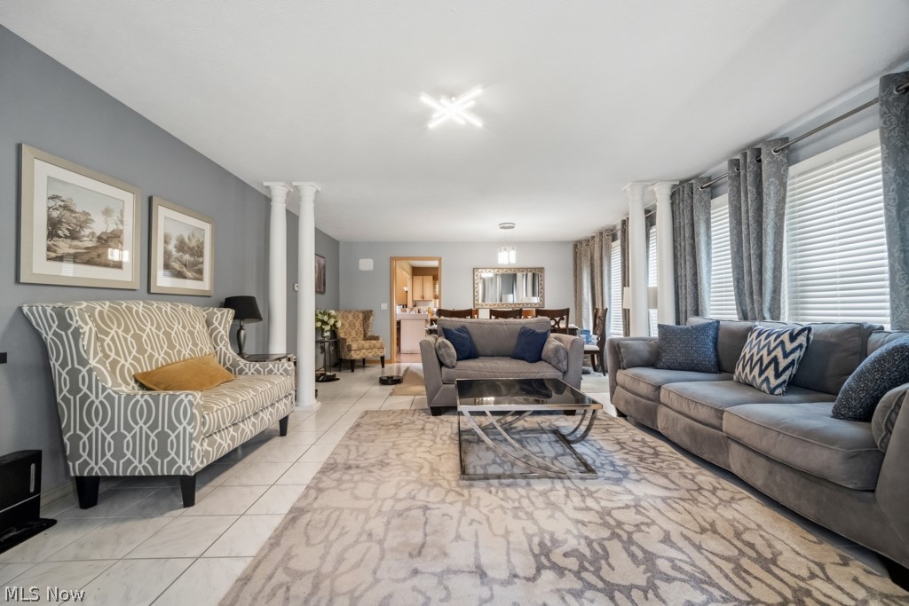 7322 Lexington Avenue Cleveland OH 44103